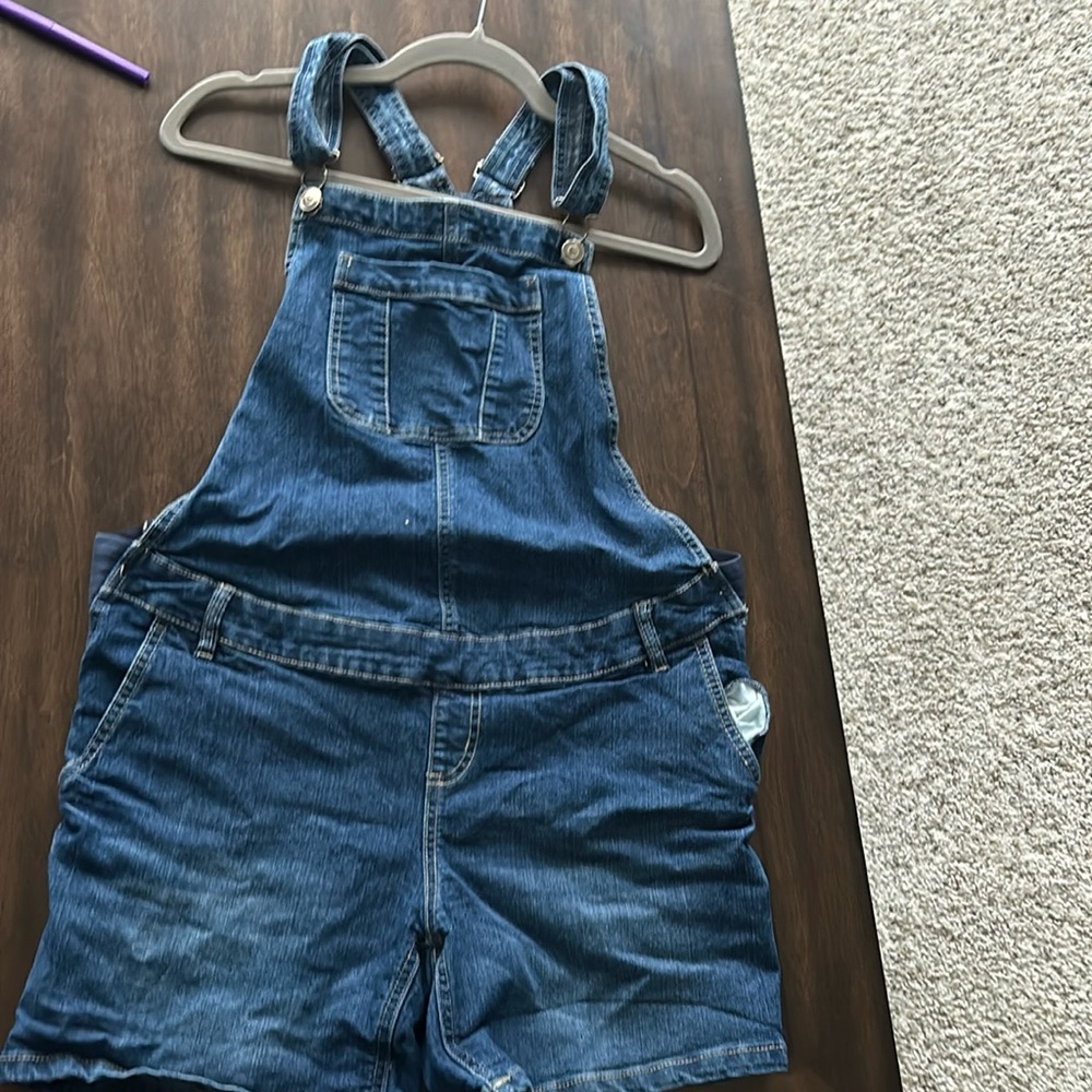 Maternity denim blew overall shorts